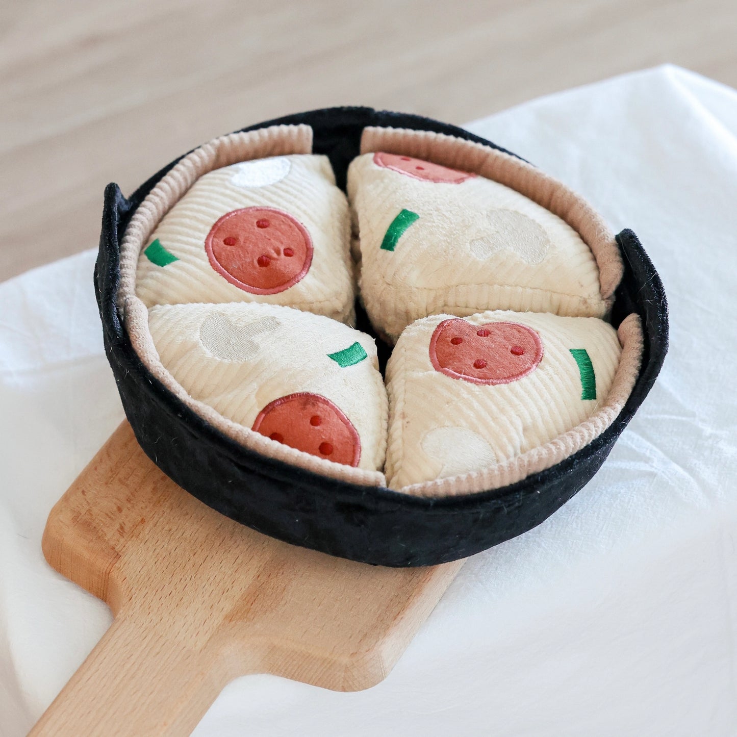 TIEFE PFANNENPIZZA